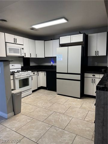 608 Greenhurst Road, Las Vegas, NV 89145