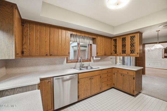 1029 Carol Road, Bowling Green, OH 43402