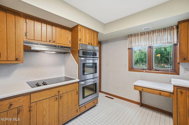 1029 Carol Road, Bowling Green, OH 43402