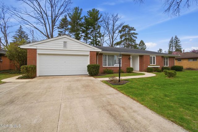 1029 Carol Road, Bowling Green, OH 43402