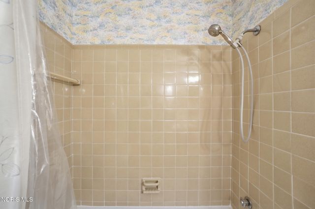 1029 Carol Road, Bowling Green, OH 43402