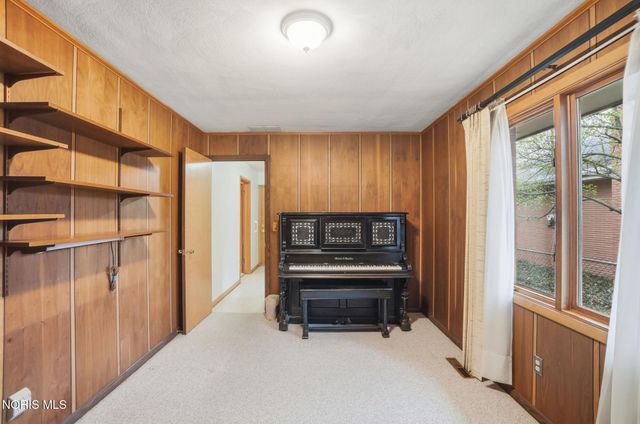 1029 Carol Road, Bowling Green, OH 43402