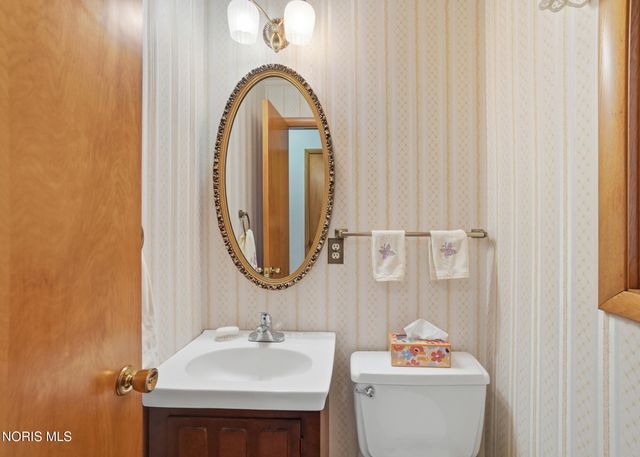1029 Carol Road, Bowling Green, OH 43402