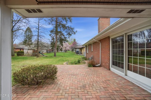 1029 Carol Road, Bowling Green, OH 43402