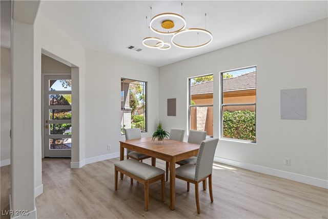 17 Winding Road, Henderson, NV 89052