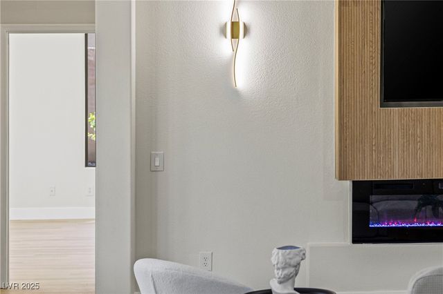 17 Winding Road, Henderson, NV 89052