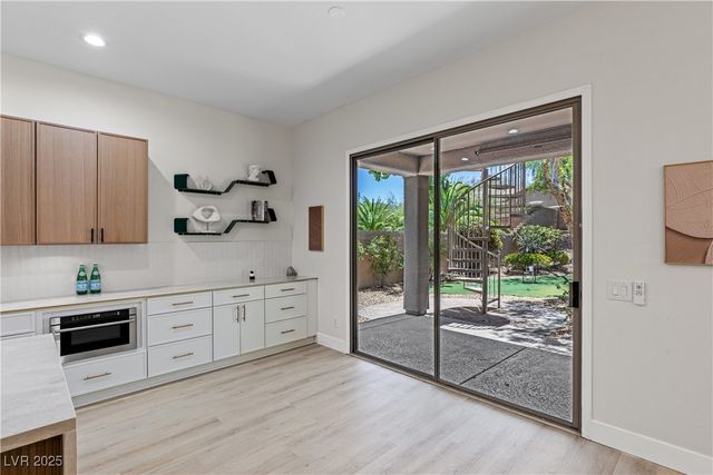 17 Winding Road, Henderson, NV 89052