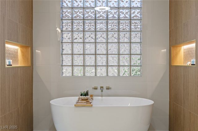 17 Winding Road, Henderson, NV 89052