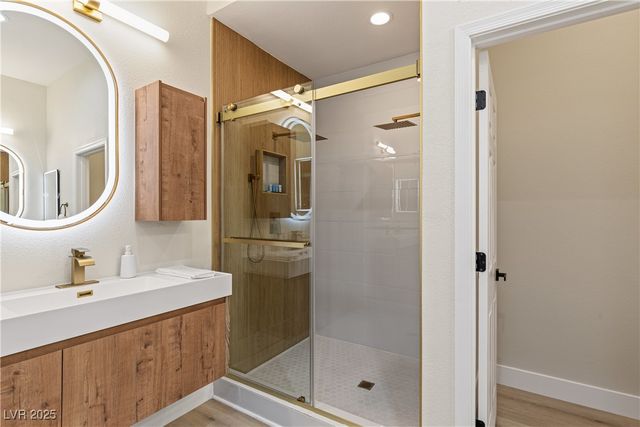 17 Winding Road, Henderson, NV 89052