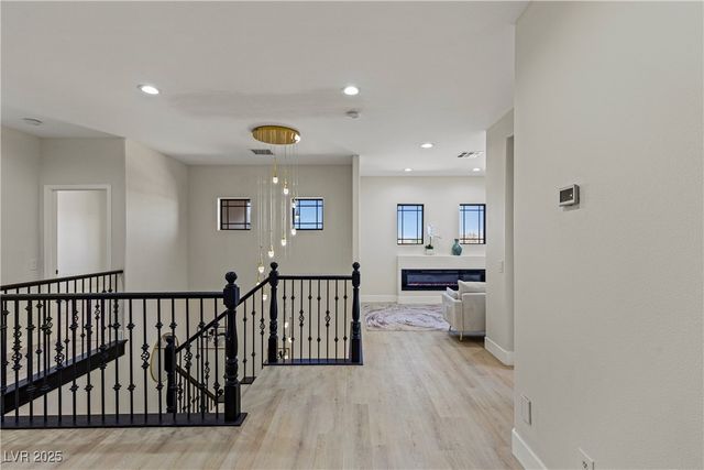 17 Winding Road, Henderson, NV 89052