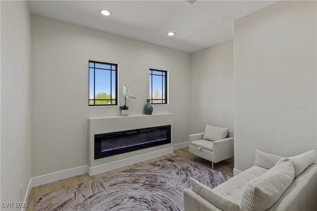 17 Winding Road, Henderson, NV 89052