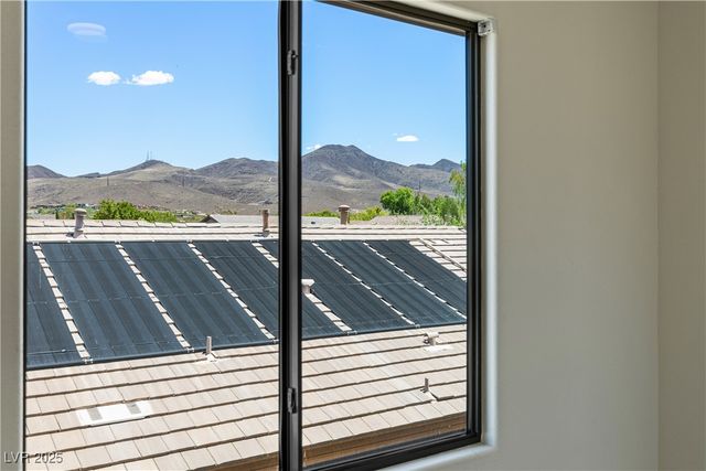 17 Winding Road, Henderson, NV 89052