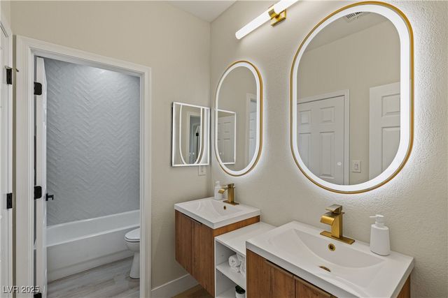 17 Winding Road, Henderson, NV 89052