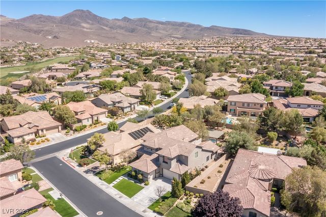 17 Winding Road, Henderson, NV 89052