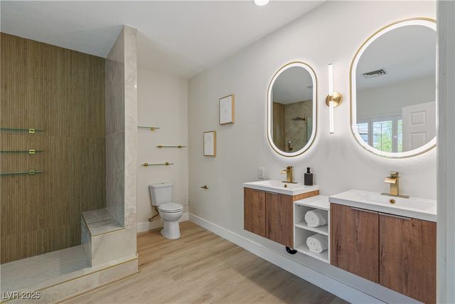 17 Winding Road, Henderson, NV 89052