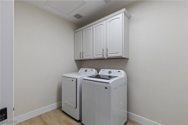 17 Winding Road, Henderson, NV 89052