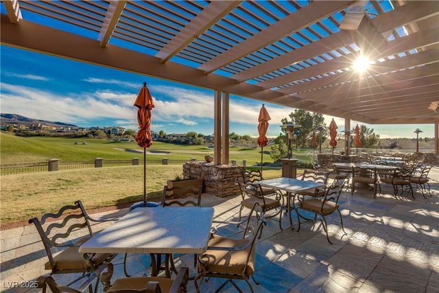 17 Winding Road, Henderson, NV 89052