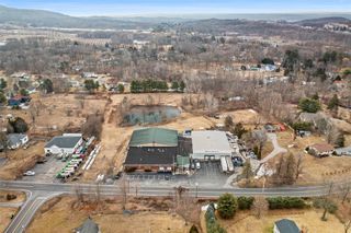 381 Vineyard Avenue, Highland, NY 12528