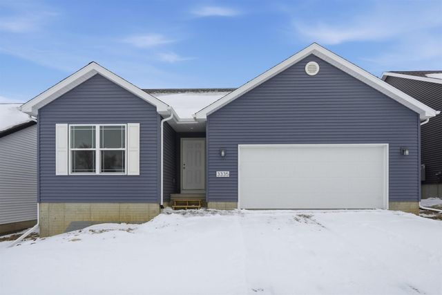 2814 Autumn Woods Drive, Cedar Falls, IA 50613