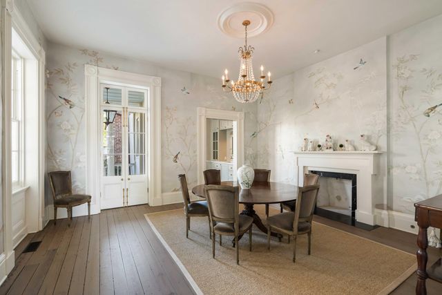 32 Society Street, Charleston, SC 29401