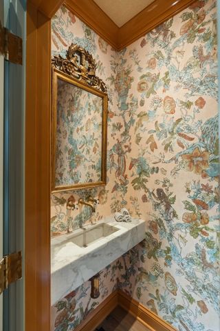 32 Society Street, Charleston, SC 29401