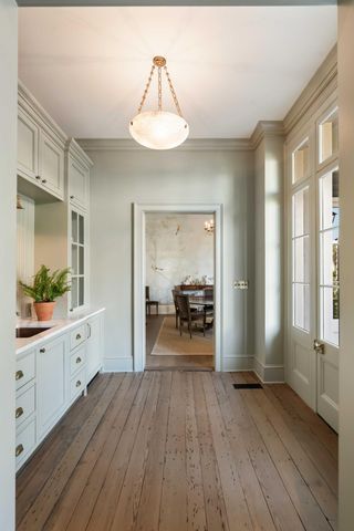 32 Society Street, Charleston, SC 29401