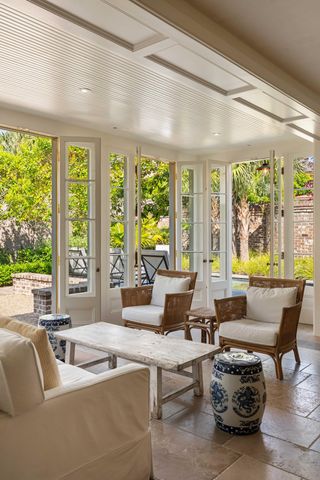 32 Society Street, Charleston, SC 29401