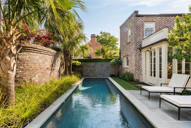 32 Society Street, Charleston, SC 29401