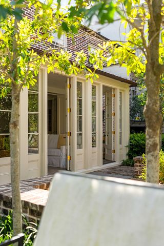 32 Society Street, Charleston, SC 29401