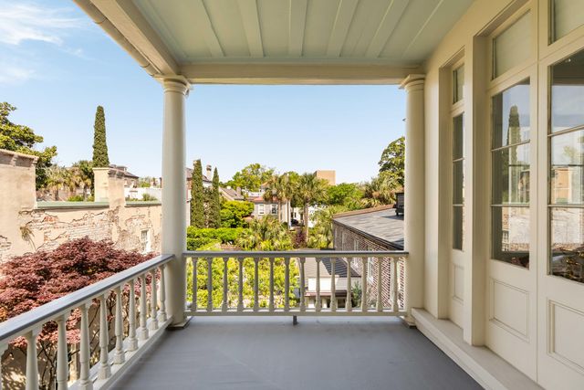 32 Society Street, Charleston, SC 29401