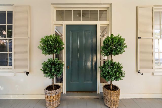 32 Society Street, Charleston, SC 29401