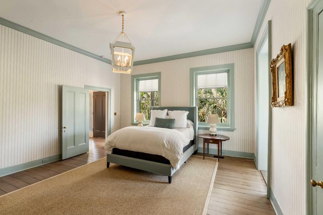 32 Society Street, Charleston, SC 29401