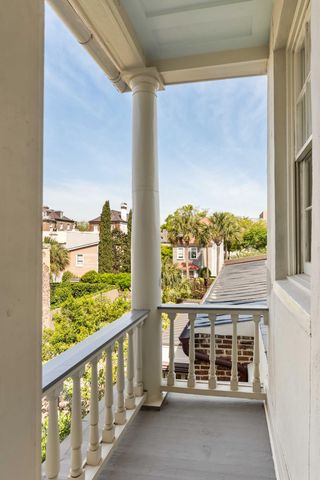 32 Society Street, Charleston, SC 29401