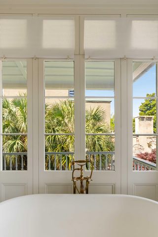 32 Society Street, Charleston, SC 29401