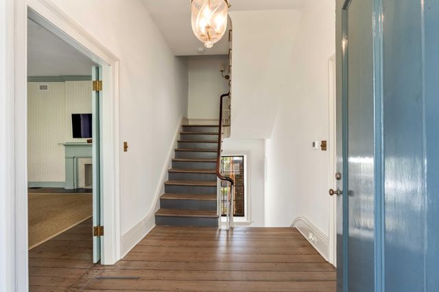 32 Society Street, Charleston, SC 29401