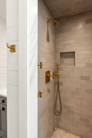 32 Society Street, Charleston, SC 29401