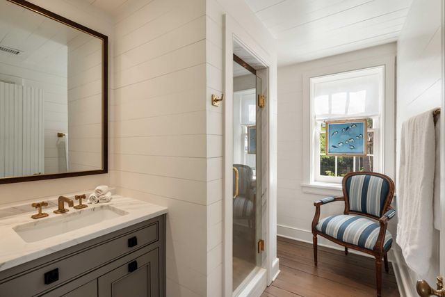 32 Society Street, Charleston, SC 29401