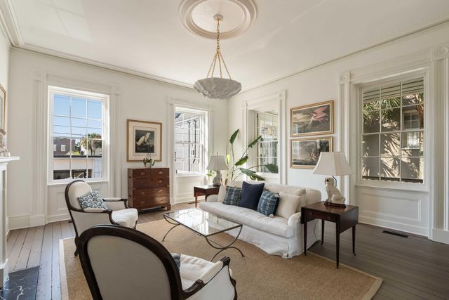 32 Society Street, Charleston, SC 29401