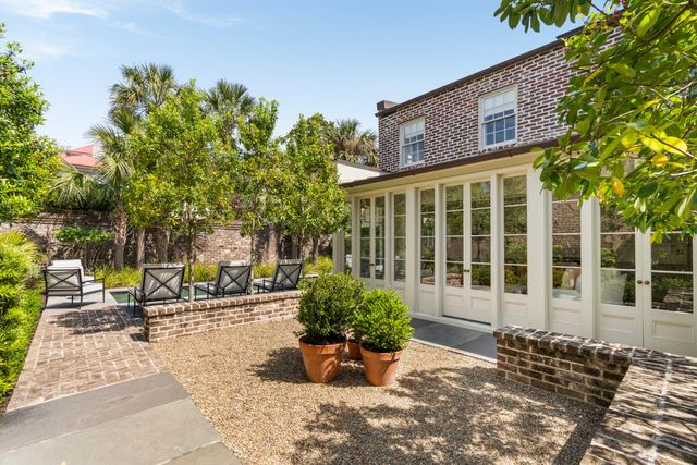 32 Society Street, Charleston, SC 29401