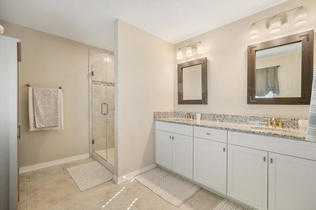 2882 AUTUMN ROCK DRIVE, Zephyrhills, FL 33540