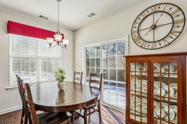 19 Davinci Dr, South Brunswick Twp., NJ 08852