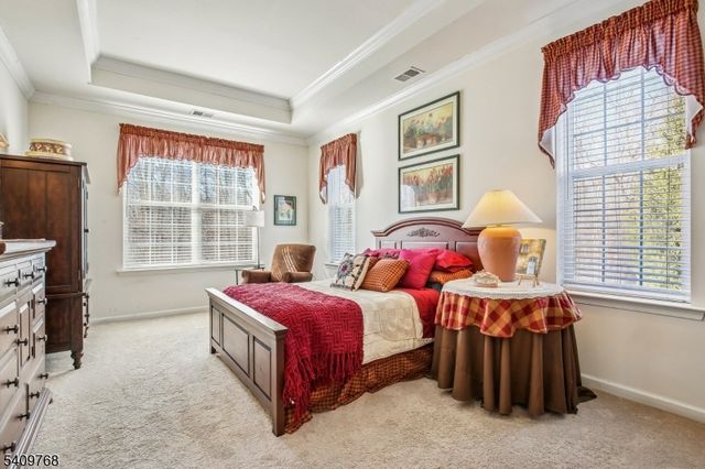 19 Davinci Dr, South Brunswick Twp., NJ 08852