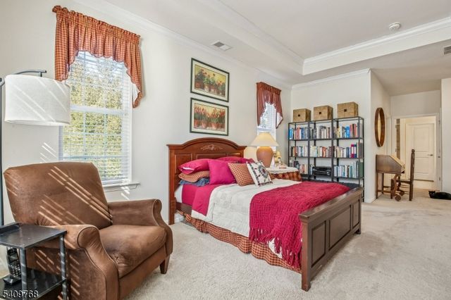 19 Davinci Dr, South Brunswick Twp., NJ 08852