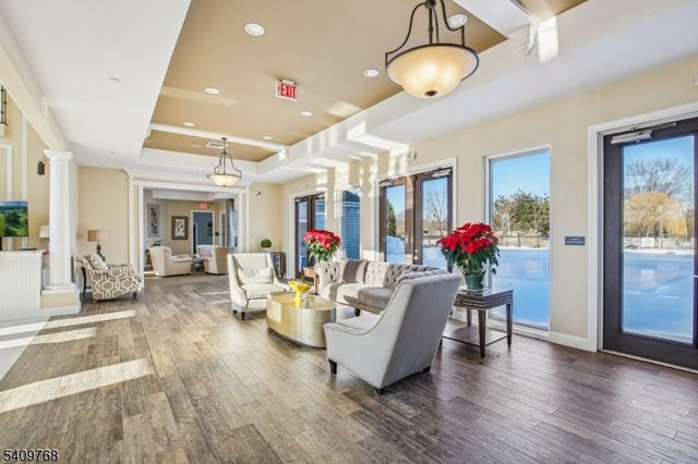 19 Davinci Dr, South Brunswick Twp., NJ 08852