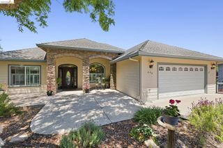 690 Golden Gate Circle, Sonora, CA 95370
