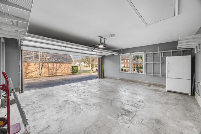 1665 NESHOBA TRACE CV, Germantown, TN 38138