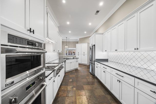 1665 NESHOBA TRACE CV, Germantown, TN 38138