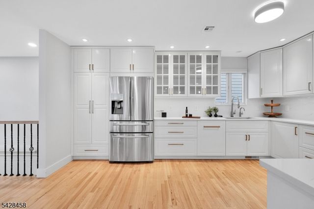 448 Fern Ave, Lyndhurst Twp., NJ 07071