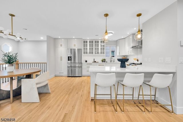 448 Fern Ave, Lyndhurst Twp., NJ 07071