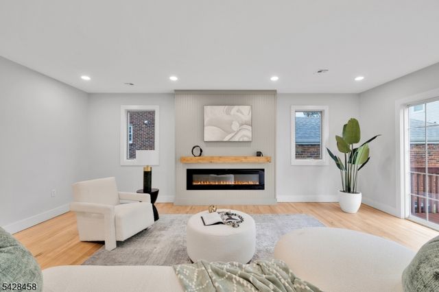 448 Fern Ave, Lyndhurst Twp., NJ 07071